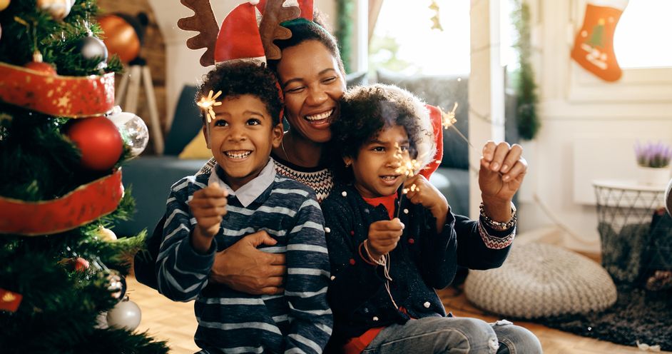 Activities to keep your kids off the screen this holiday